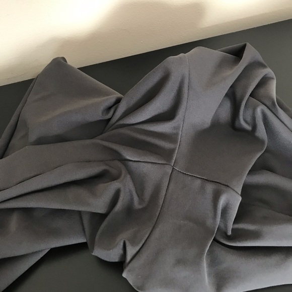 Nike Dri-Fit Cropped Grey Workout Leggings - Picture 4 of 9